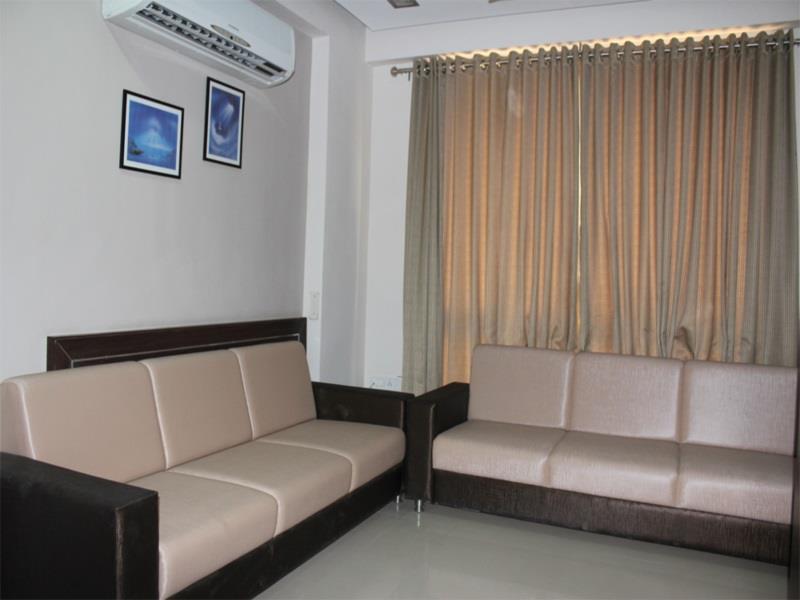 Hotel Treebo Trend Shrimad Residency Ahmedabad Esterno foto