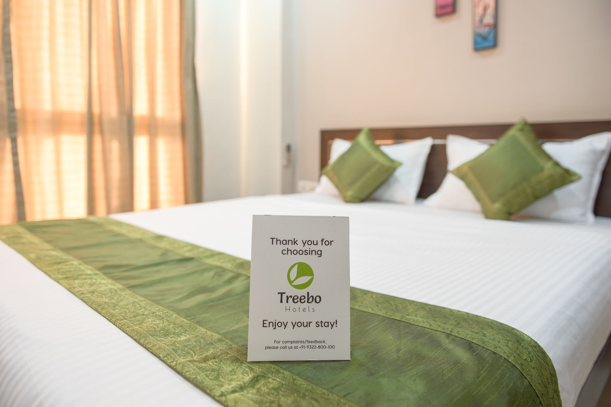 Hotel Treebo Trend Shrimad Residency Ahmedabad Esterno foto